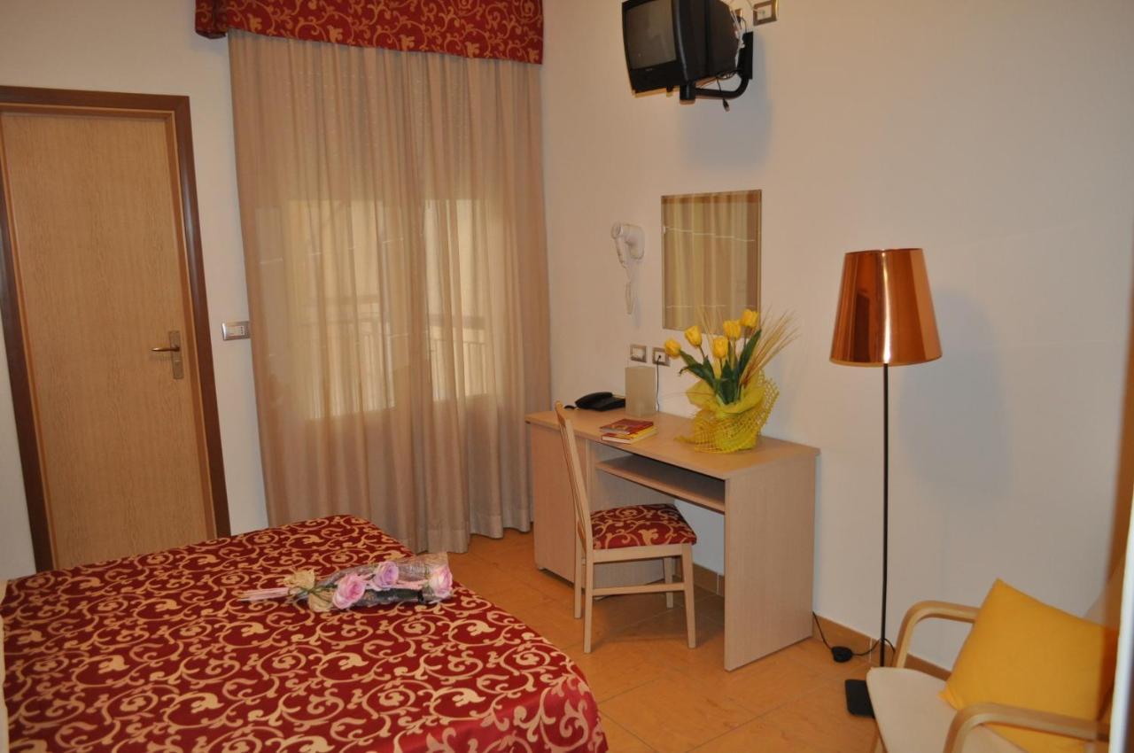 Hotel Mimosa Bellaria-Igea Marina Pokój zdjęcie